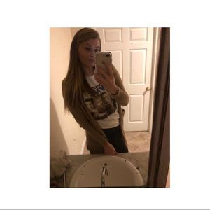 Meet your Posher, Abby